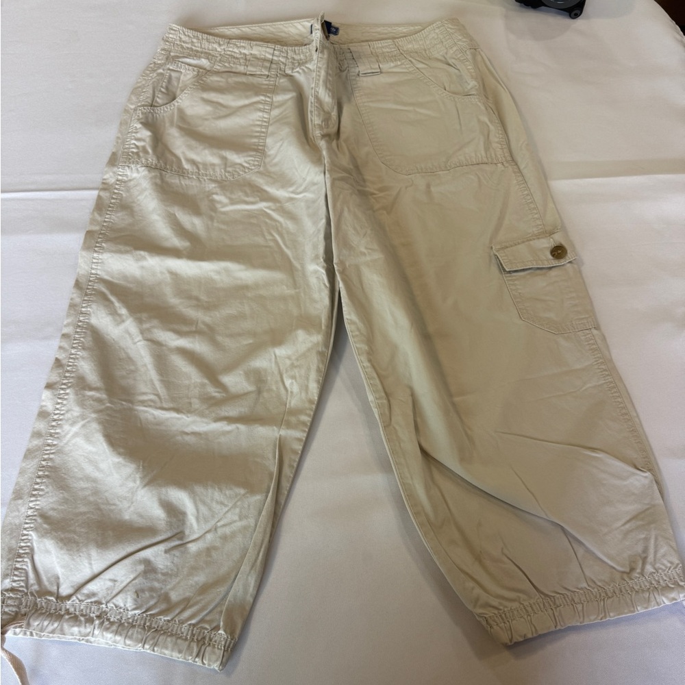 Womens 10 100% Cotton Izod Khaki Capri Pants With Button Closure